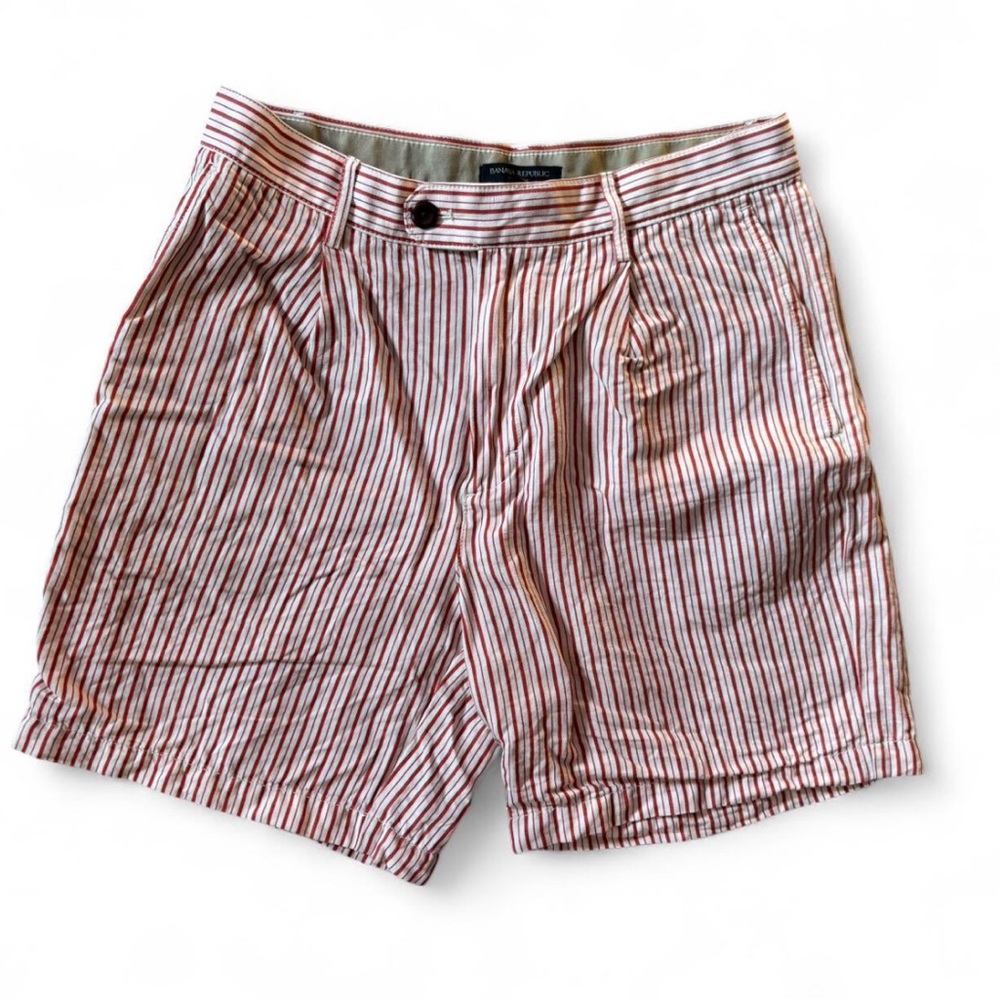 Banana Republic 7” short